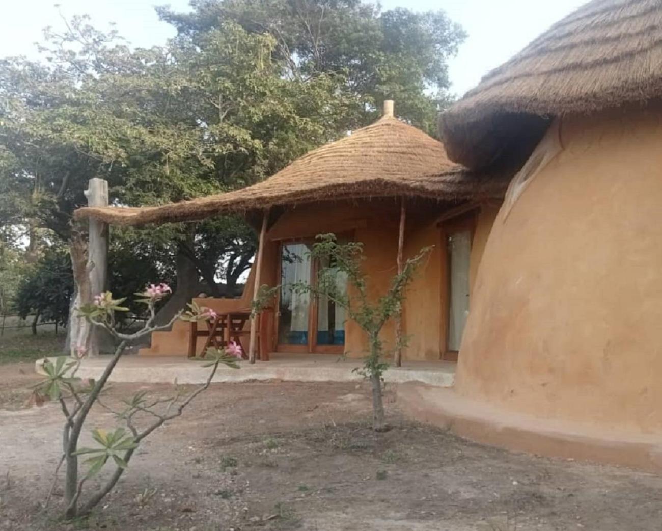 Villa Les Collines De Niassam Palmarin Exterior foto