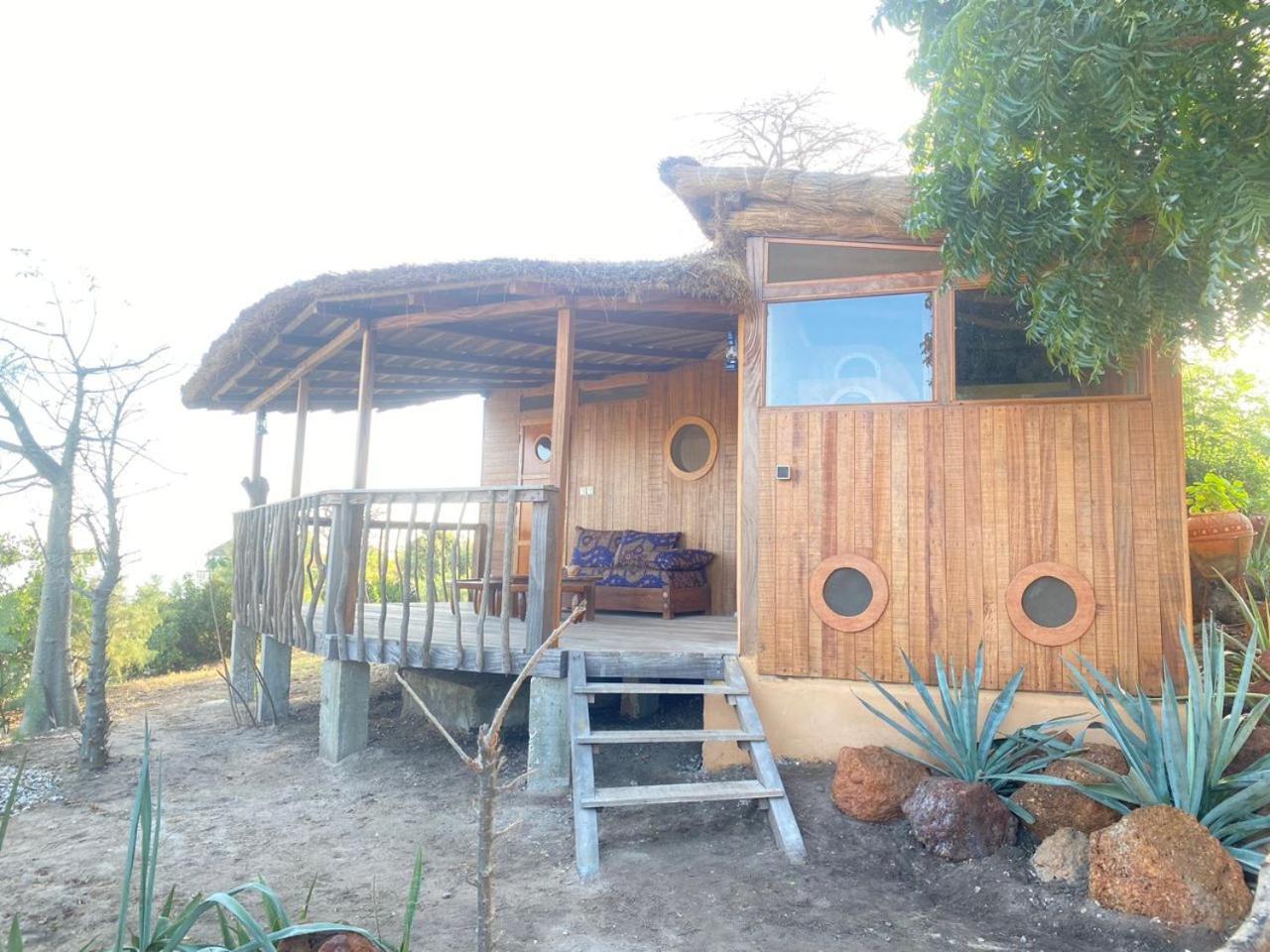 Villa Les Collines De Niassam Palmarin Exterior foto